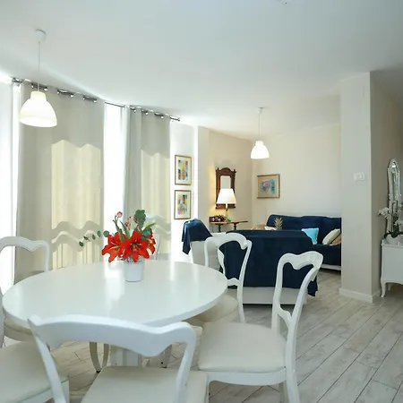 Vivien 2 Bedroom * Задар