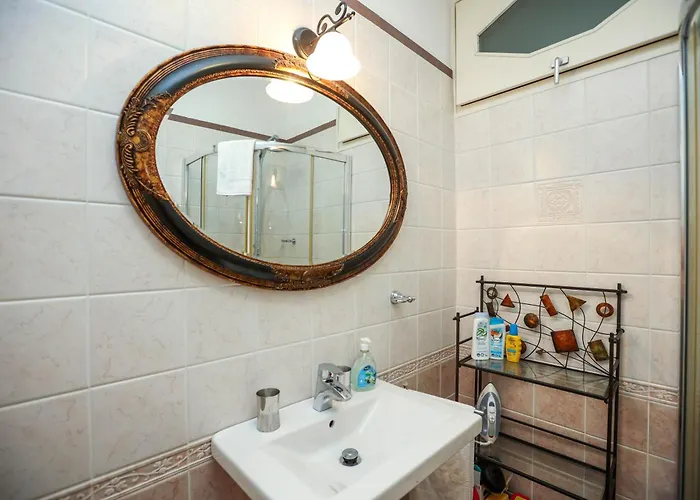 Vivien 2 Bedroom Задар