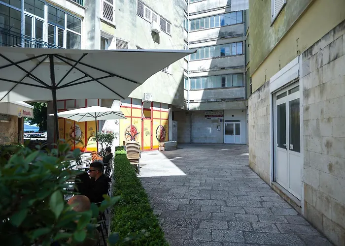 Vivien 2 Bedroom Задар
