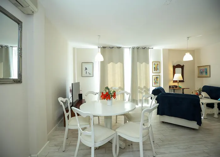Vivien 2 Bedroom Апартаменты *