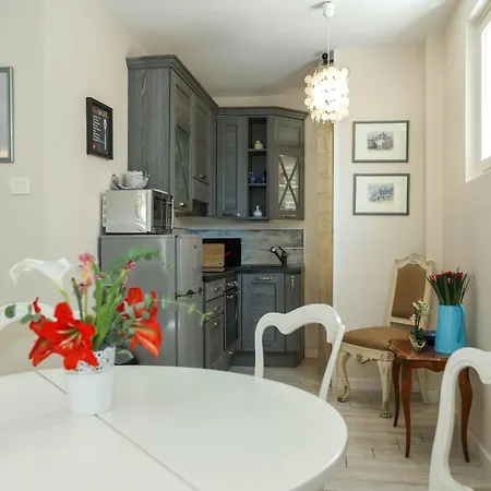 Vivien 2 Bedroom * זאדאר