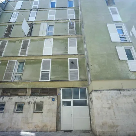 Apartament Vivien 2 Bedroom *