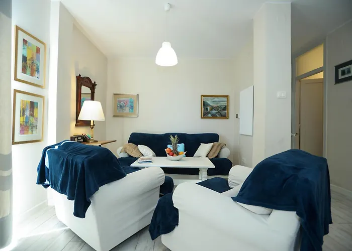 Vivien 2 Bedroom