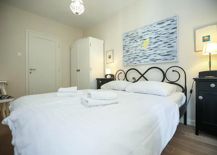Vivien 2 Bedroom زادار